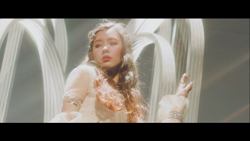 GI-DLE_Oh_My_God_MV_Teaser_Miyeon_2.jpg