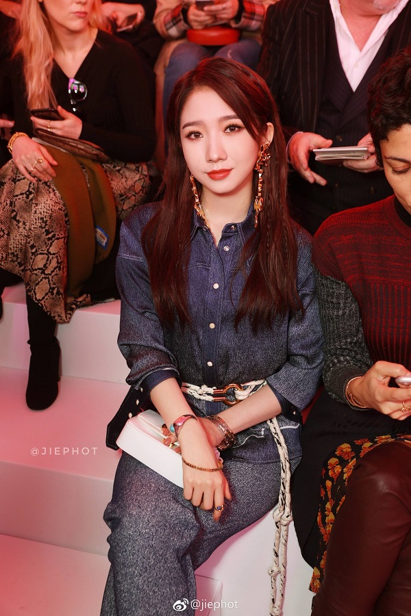 Paris-Fashion-Week-Fall-Winter-2019-Meiqi-Chloe.jpg