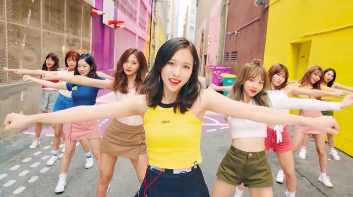 twice-likey-mv-3.jpg