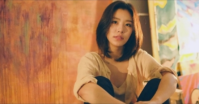 Wheein torna con il nuovo album solista "Soar"!