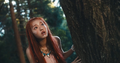 Yooa delle Oh My Girl ci porta nella natura con il MV di "Bon Voyage"