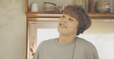 Xiumin esprime tutta la sua gratitudine con "You"