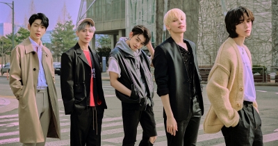 Il grande ritorno dei TXT con il loro primo full album! Ecco "The Chaos Chapter: FREEZE"