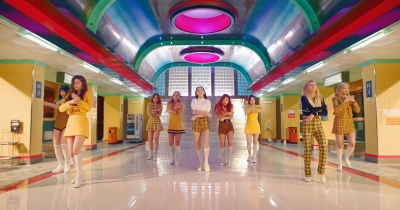 Le TWICE sono "inarrestabili" nel loro ultimo comeback con "I Can't Stop Me"