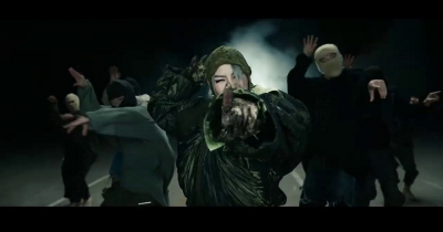 Il fiore d'ibisco &egrave; sbocciato: CL torna con "HWA"!