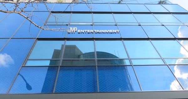 La JYP cerca membri per un nuovo gruppo maschile!