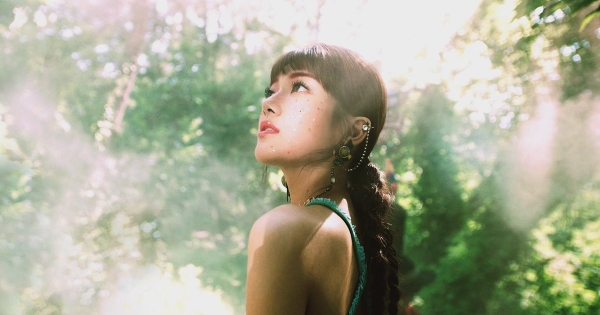 Minseo vira sul jazz nella sua nuova "Is Who"