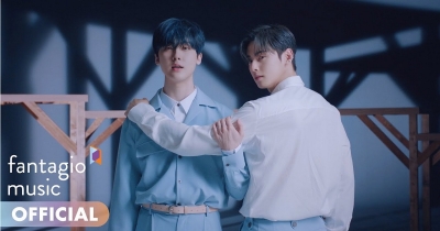 Gli ASTRO "bussano" alla porta di un nuovo mondo in "Knock"