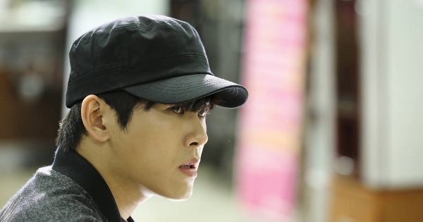 Hoya protagonista del nuovo drama "Devilish Happiness"