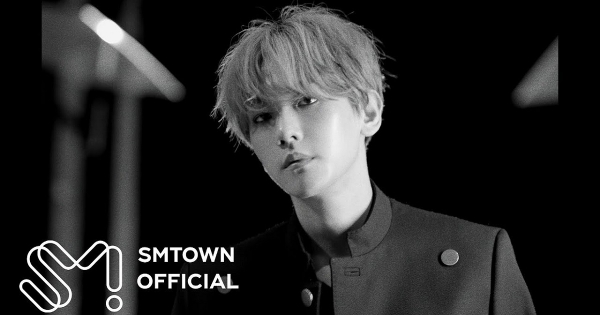 Baekhyun ci porta ad un appuntamento al UN Village con la sua traccia di debutto