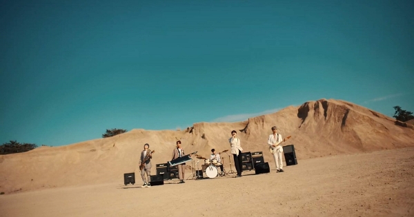 I ONEWE celebrano la "fine della primavera" con il loro primo album studio