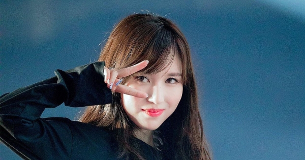 Mina delle TWICE si racconta su Harper's Bazaar e rispolvera ricordi estivi