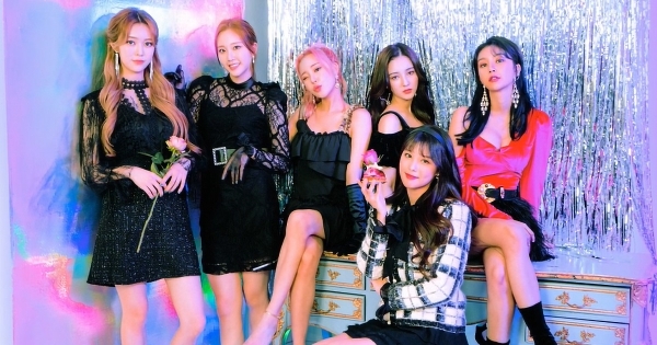 Le MOMOLAND firmano con l'agenzia americana ICM Partners!