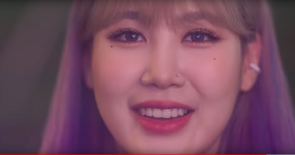 Park Jimin saluta la JYP con Stay Beautiful