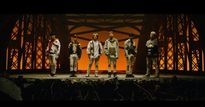 Il "tuffo" degli iKON in una nuova era: ecco "i Decide"