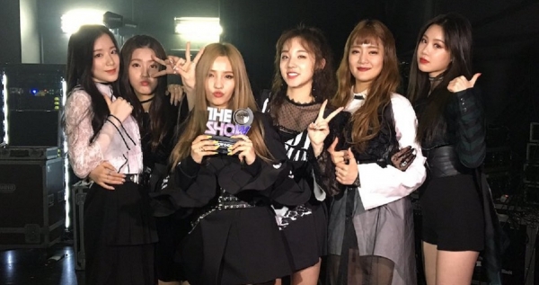 (G) I-DLE conquistano la prima vittoria della loro carriera con "LATATA" in "The Show"