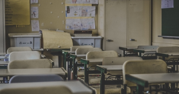 Gli idol impegnati nel test di ammissione all'Universit&agrave; di oggi