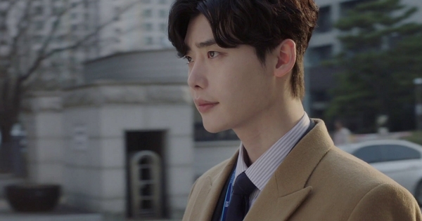 Lee Jong Suk &egrave; gi&agrave; sul set di "Hymn of Death"