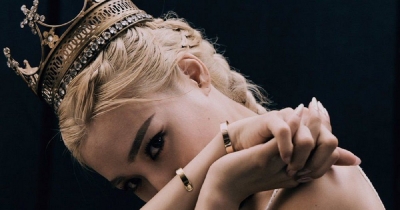 Il nuovo inizio di Tiffany: BORN AGAIN in arrivo il 24 gennaio