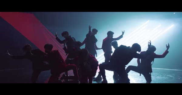 Gli X1 fanno un debutto col botto con FLASH e conquistano i social