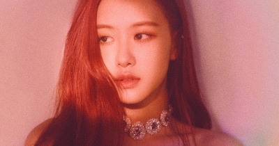 "Non vedo l'ora di tornare". Ros&eacute; protagonista della copertina di Elle di luglio