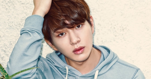 Onew degli SHINee in partenza per il militare