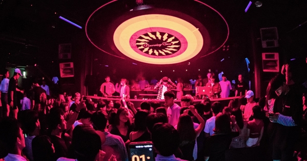 Lo staff del "Burning Sun" di Seungri accusato di violenze su donne