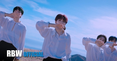 L'addio come nuovo inizio: ecco i ONEUS con "A Song Written Easily"